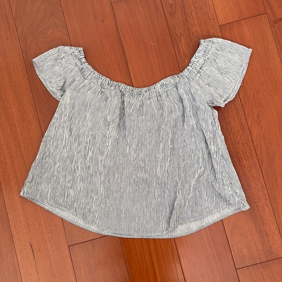 Off the shoulders blue and white striped top size s - Picture 3 of 5
